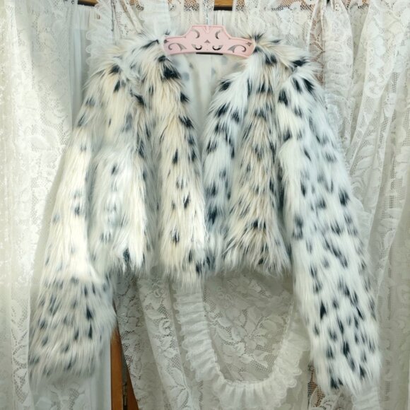 Sold Out ♡ Snow Leopard Vintage Faux Fur Jacket - Picture 2 of 4